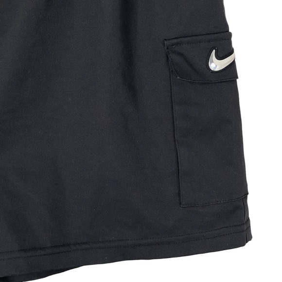 Nike Cargo Shorts Womens Medium Utility Streetwear Gorpcore Techwear Sporty - Picture 4 of 8